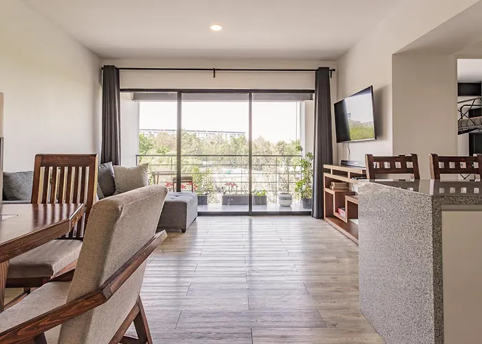 Right @Reforma - Beautiful Condo With 2 Balconies