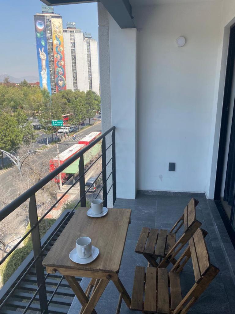 Right @reforma - Beautiful With 2 Balconies