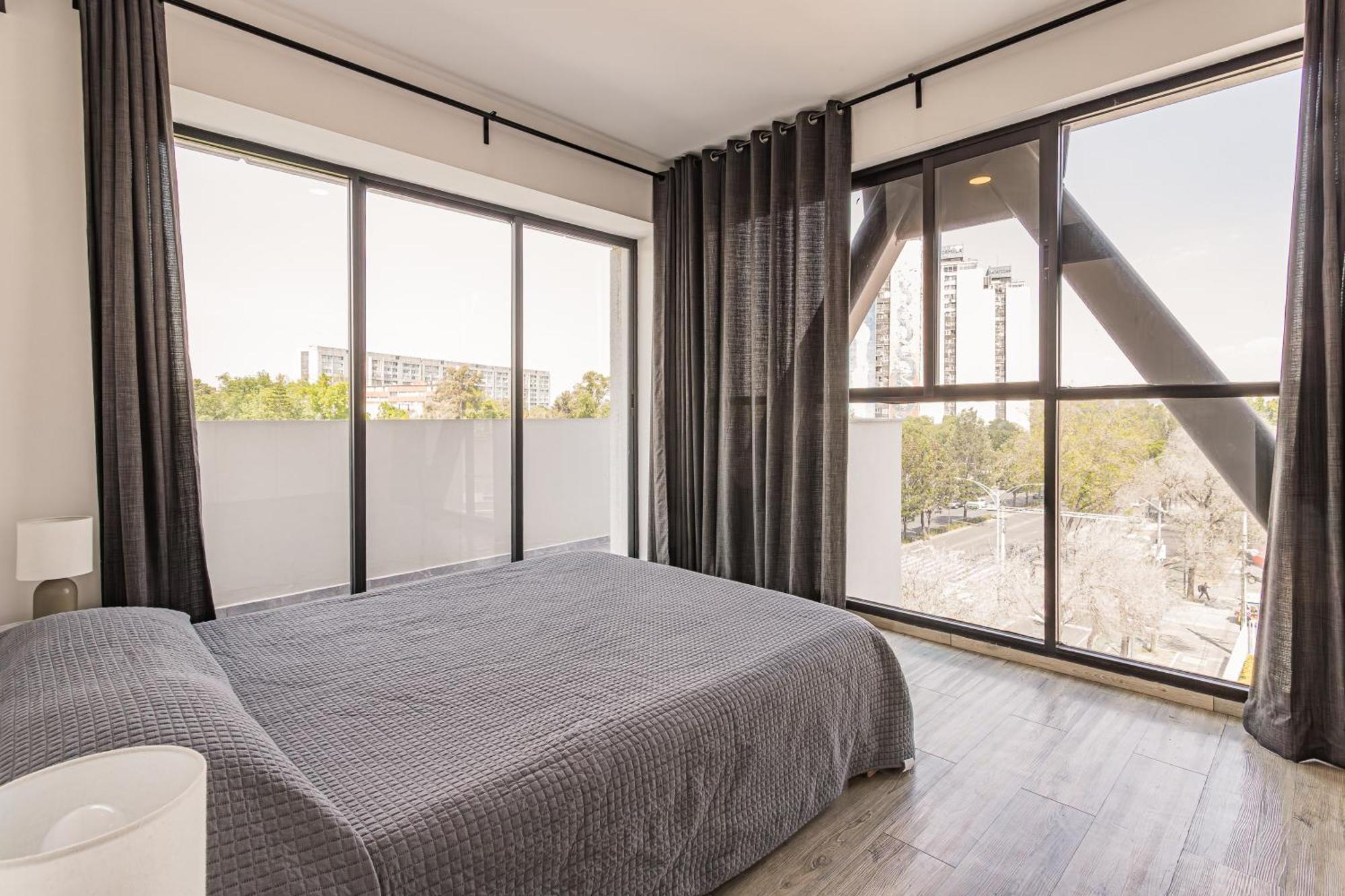 Apartment Right @reforma - Beautiful With 2 Balconies *